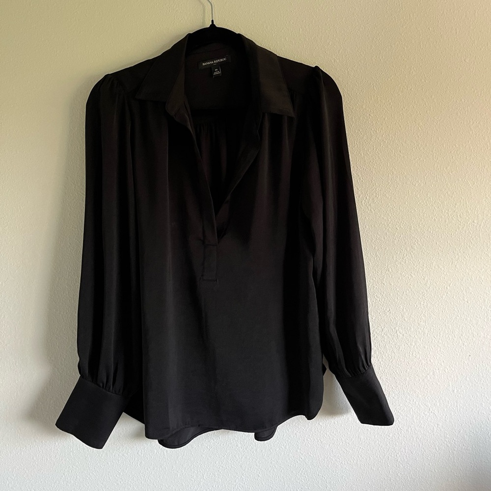 Banana Republic black blouse size medium